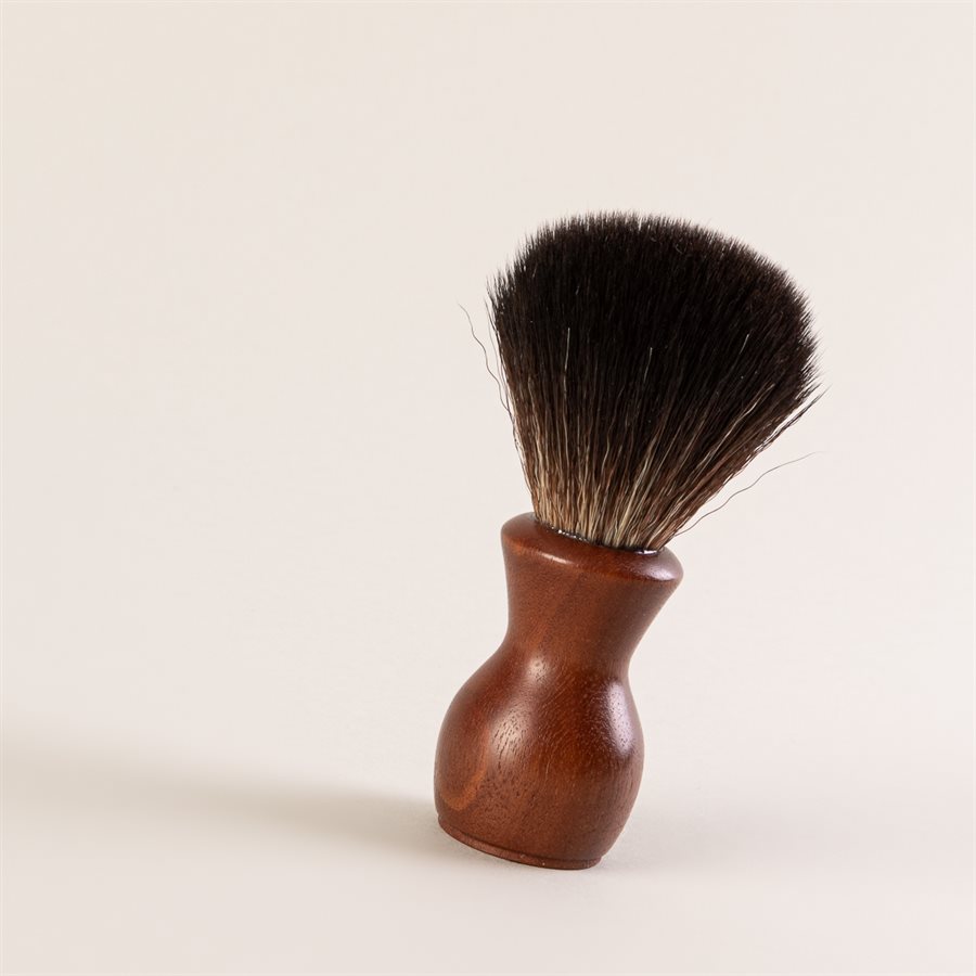 Shaving brushes with synthetic bristles
