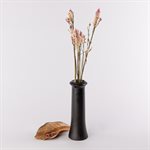 Vase soliflore en pin sculpté, avec insert de verre