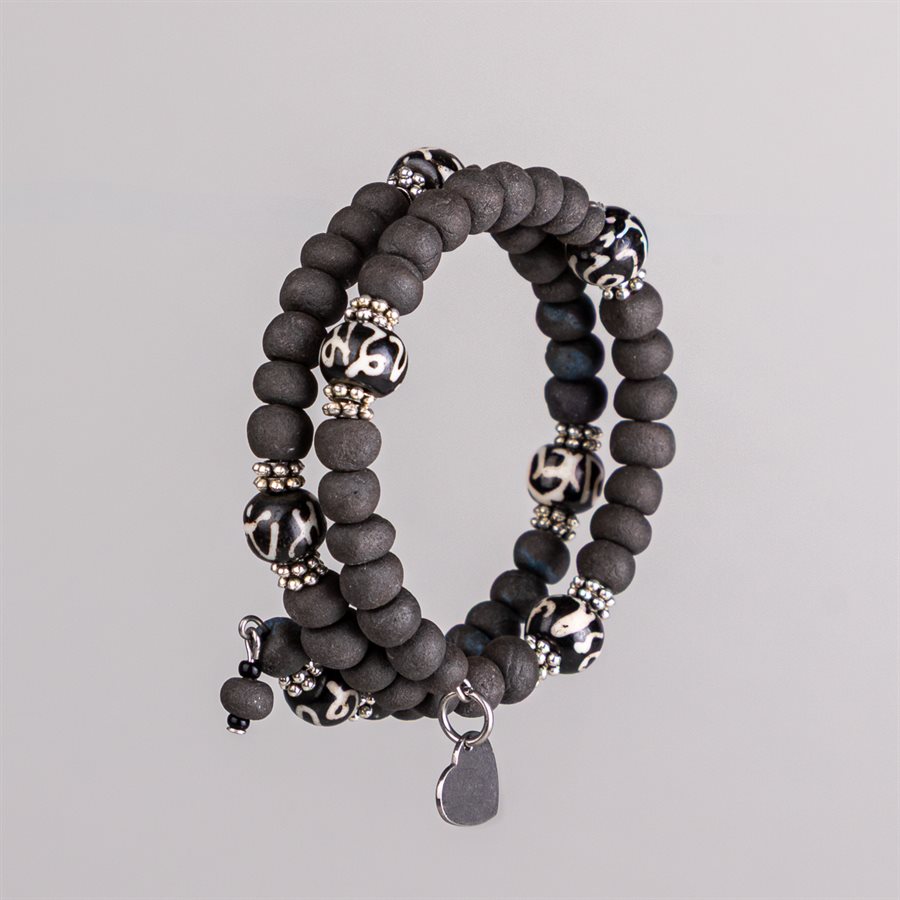 Bracelet ajustable à deux tours en billes de porcelaine et ornements 13
