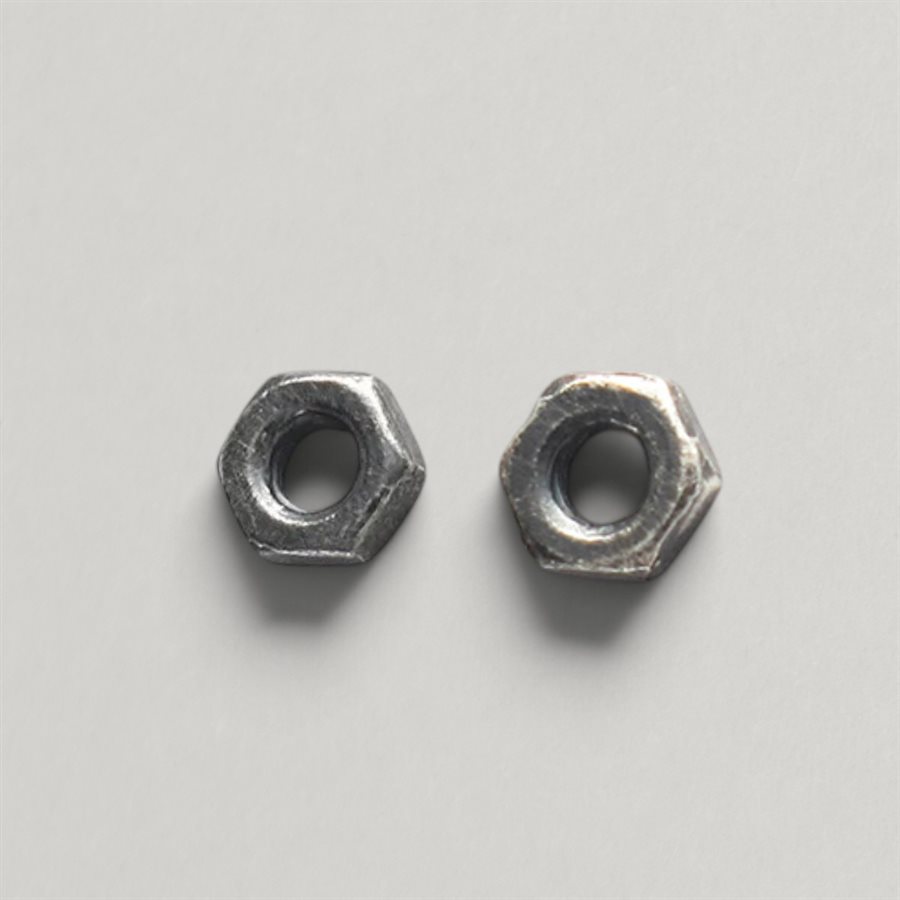 Boucles d’oreilles Mini Écrou hexagonal en argent oxydé
