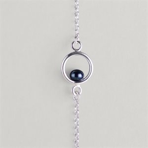 Bracelet Cercle et perle d’eau douce – perle noire – P / M