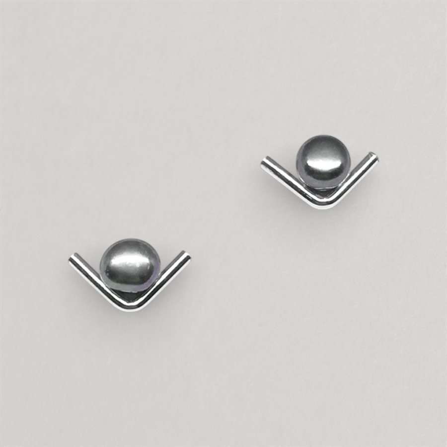Boucles d’oreilles Mini Guillemet et perles – perle noire