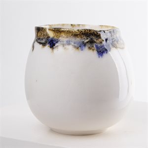 Small porcelain glass with oxidized outline
