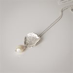 Fauve pendant in silver with white pearl