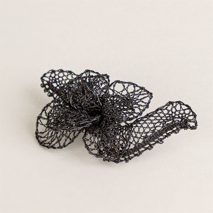 Lace brooch, small black flower model